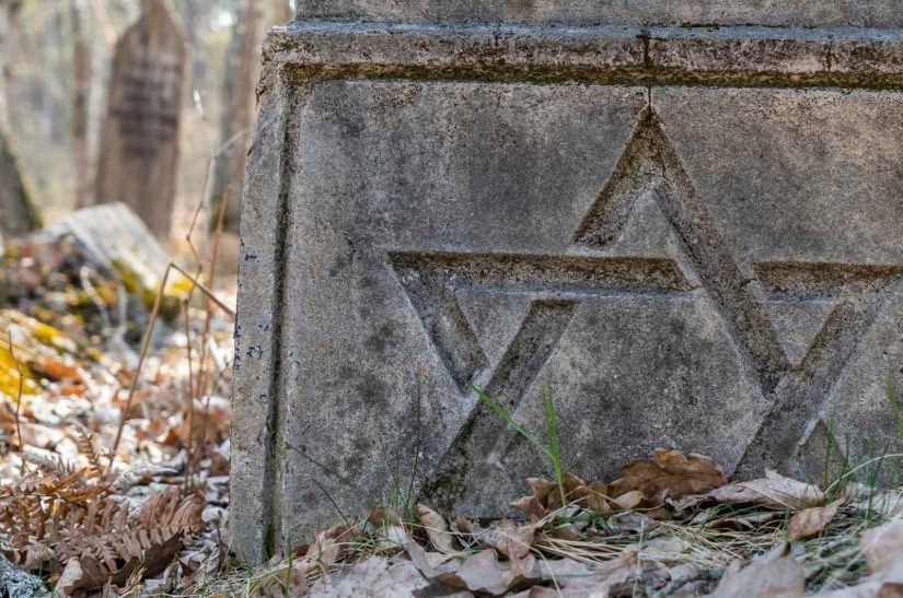 מה זה קבר?