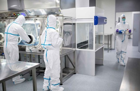 clean rooms in a sterile environment2